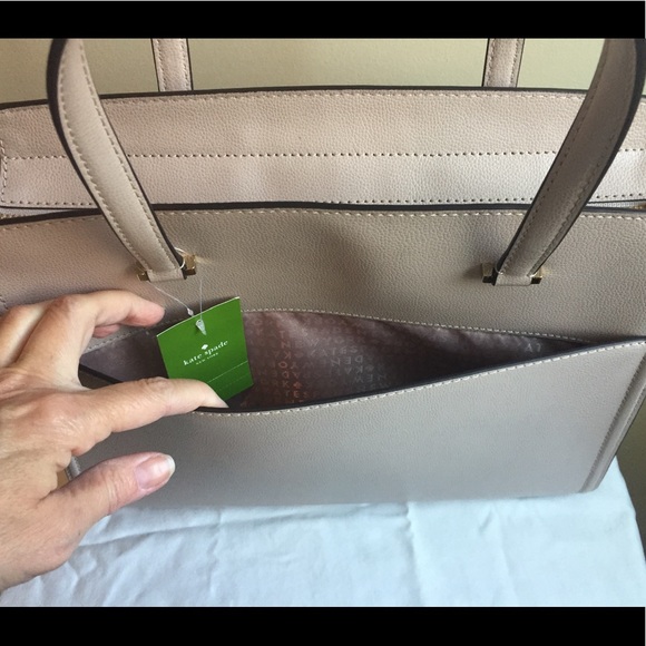 Kate Spade 🌸 - Picture 4 of 11